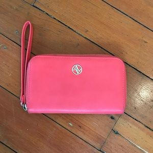 ⚡️HP⚡️Ava & Viv Coral Wristlet